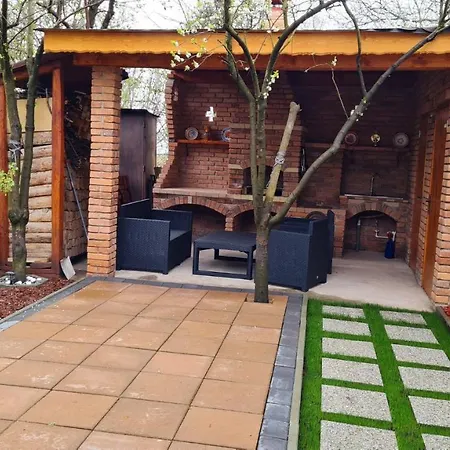 Villa Cozy House With Nice Garden In Heart Of City Center Cluj-Napoca