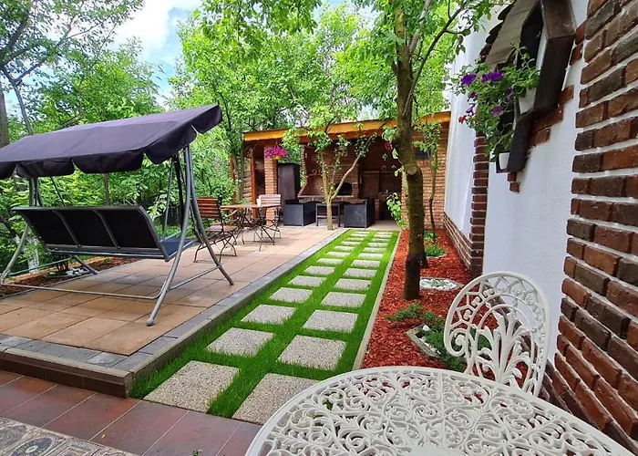 Cozy House With Nice Garden In Heart Of City Center Клуж-Напока