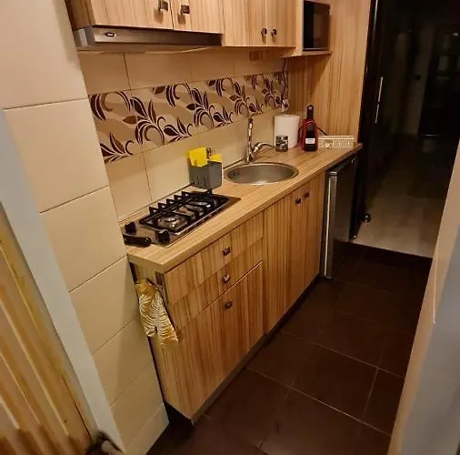 Вілла Cozy House With Nice Garden In Heart Of City Center *